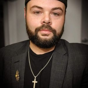 Meet your Posher, Justin